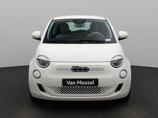 Fiat E-500 3+1 La Prima 42 kWh 9000km ! / Zeer compleet uitgevoerde Fiat 500