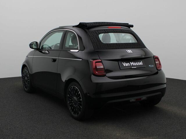 Fiat E-500 C La Prima 42 kWh 120Pk | Navigatie | Apple & Android Carplay | Climate Control | Stoelverwarming | Parkeersensoren Voor & Achter | Achteruitrijcamera | Adaptieve Cruise Control | Lederen Bekleding |