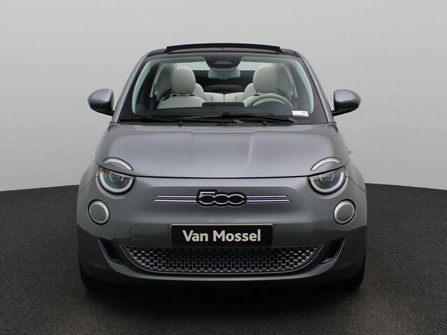Fiat E-500 C La Prima 42 kWh | Lederen Bekleding | Stoelverwarming | Camera | PDC Rondom | 17" LMV | LED-Verlichting | Keyless | JBL Audio | Full-Map Navigatie | Draadloze Smartphonelader