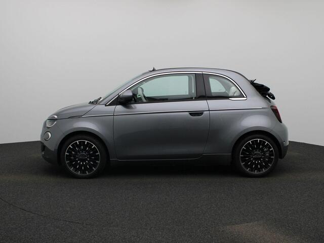 Fiat E-500 C La Prima 42 kWh | Lederen Bekleding | Stoelverwarming | Camera | PDC Rondom | 17" LMV | LED-Verlichting | Keyless | JBL Audio | Full-Map Navigatie | Draadloze Smartphonelader