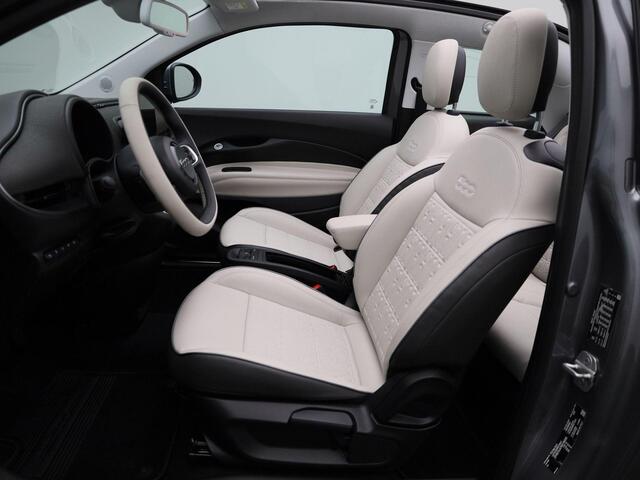 Fiat E-500 C La Prima 42 kWh | Lederen Bekleding | Stoelverwarming | Camera | PDC Rondom | 17" LMV | LED-Verlichting | Keyless | JBL Audio | Full-Map Navigatie | Draadloze Smartphonelader