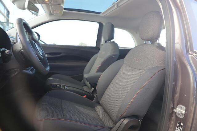 Fiat E-500 Icon 42 kWh Automaat Panoramadak Navigatie LED Carplay Android Bluetooth 16 inch LMV Clima Cruise Parkeersensor