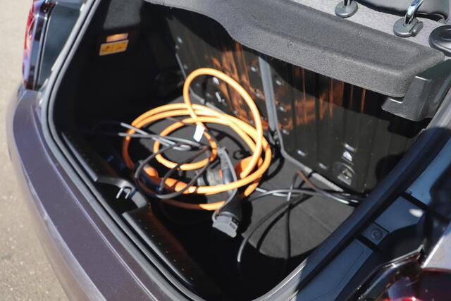 Fiat E-500 Icon 42 kWh Automaat Panoramadak Navigatie LED Carplay Android Bluetooth 16 inch LMV Clima Cruise Parkeersensor