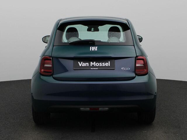 Fiat E-500 3+1 La Prima 42 kWh Leder | Navigatie | LM velgen