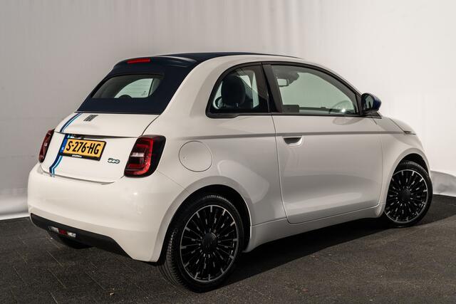 Fiat E-500 500 C Icon 42 kWh | Cabrio | 17 inch LMV | LED | Camera | Keyless | Lane Assist