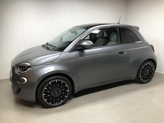 Fiat E-500 La Prima 42kWh Incl. BTW Panorama Dak Camera Apple Carplay.