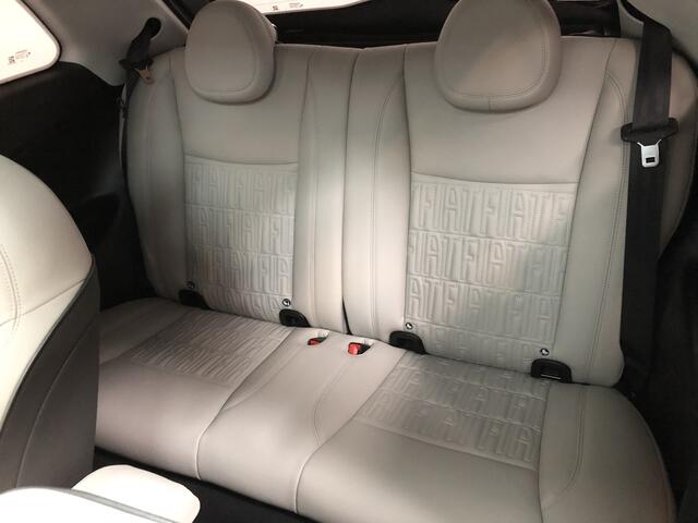 Fiat E-500 La Prima 42kWh Incl. BTW Panorama Dak Camera Apple Carplay.