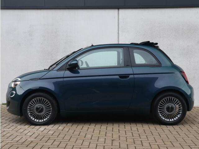 Fiat E-500 Cabrio 42 kWh Icon | LED | Carplay | Camera | Winter | PDC | 16"