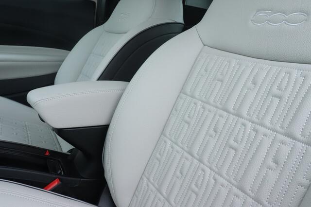 Fiat E-500 3+1 La Prima 42 kWh | Pack Winter | Navi | 17"