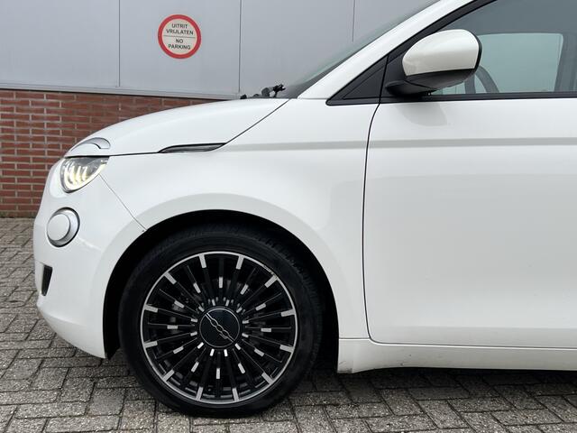 Fiat E-500 Icon 42 kWh | Navi | LED | Carplay | Comfort | PDC | 17"