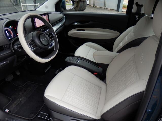 Fiat E-500 La Prima by Bocelli 42 kWh | Cabriolet | Leder | Apple Carpl / A