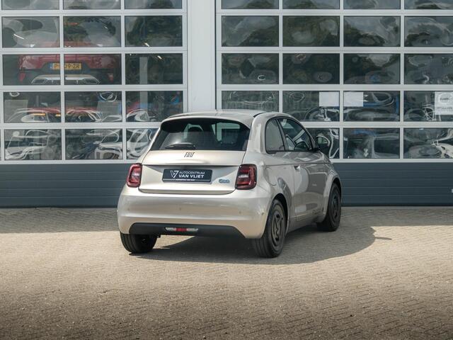 Fiat E-500 Giorgio Armani Collector's Edition 42 kWh | 18% Bijtelling | Zeer Exclusief | Beperkte Oplage !