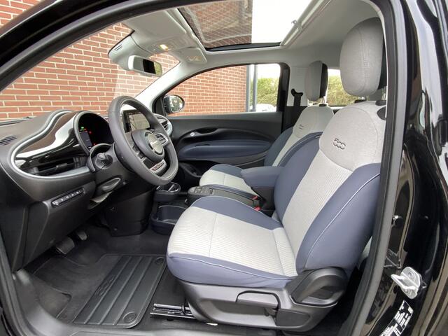 Fiat E-500 Icon 42 kWh NAV ADAPT-CRUISE CAMERA PDC PANO STOELVW CARPLAY LMV