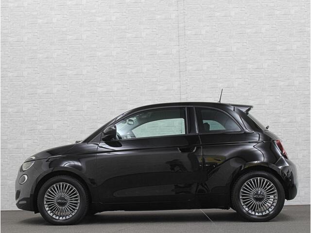 Fiat E-500 Icon 42 kWh | LED | Carplay | 93,5 SoH | Achteruitrij-Camera | Stoelverwarming | Cruise Control | DAB | PDC V+A | Dodehoek Detectie | Digitaal Display | Lane Assist | DAB Radio | Navi |