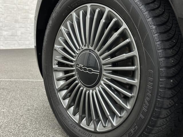 Fiat E-500 Icon 42 kWh | LED | Carplay | 93,5 SoH | Achteruitrij-Camera | Stoelverwarming | Cruise Control | DAB | PDC V+A | Dodehoek Detectie | Digitaal Display | Lane Assist | DAB Radio | Navi |