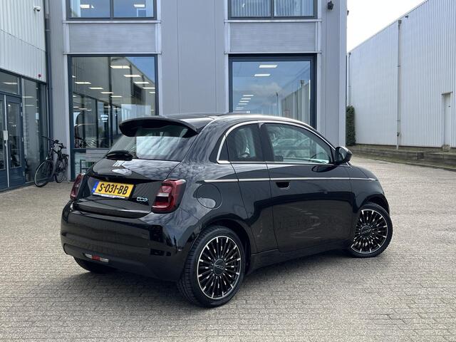 Fiat E-500 3+1 La Prima 42 kWh | Leder/Navi/Camera/Adapt.Cruise/Clima/Stoelverwarming/17" All Season banden