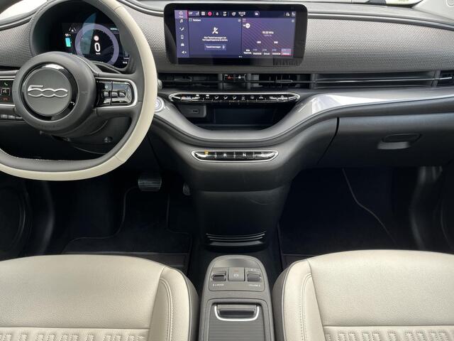 Fiat E-500 3+1 La Prima 42 kWh | Leder/Navi/Camera/Adapt.Cruise/Clima/Stoelverwarming/17" All Season banden