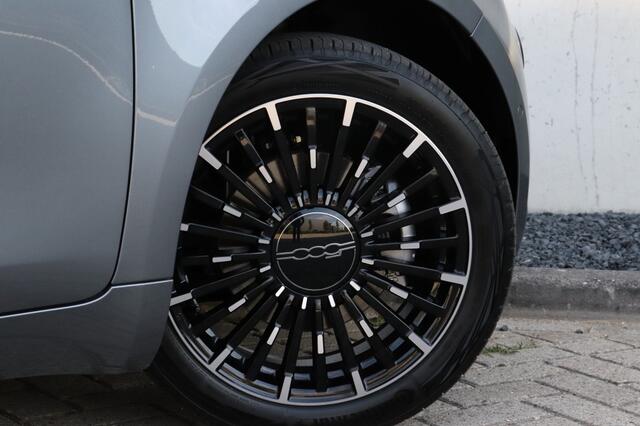 Fiat E-500 Cabrio La Prima by Bocelli 42 kWh | JBL | Winter | Camera | 17"