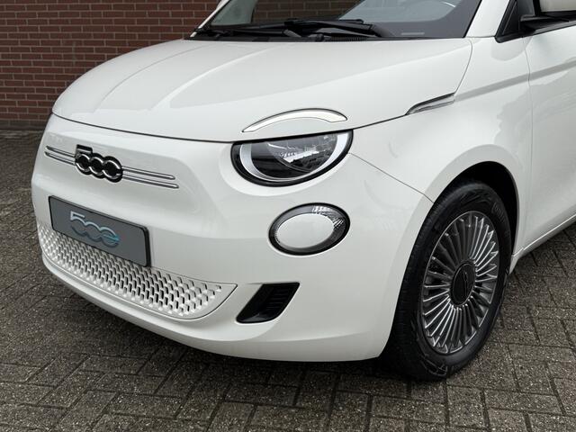 Fiat E-500 42 kWh SOH 95% CARPLAY CRUISE LED DAB 16-LMV