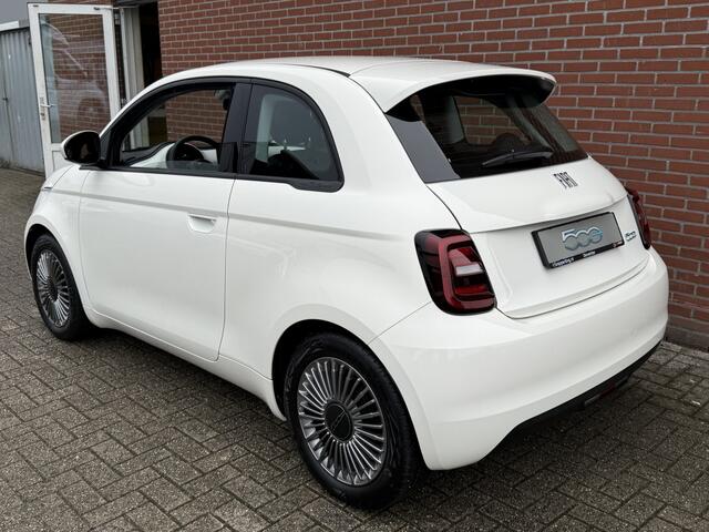 Fiat E-500 42 kWh SOH 95% CARPLAY CRUISE LED DAB 16-LMV