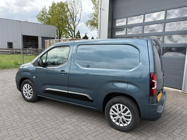 Fiat E-Doblo 50 kWh 3-zits | airco | carplay | cruise