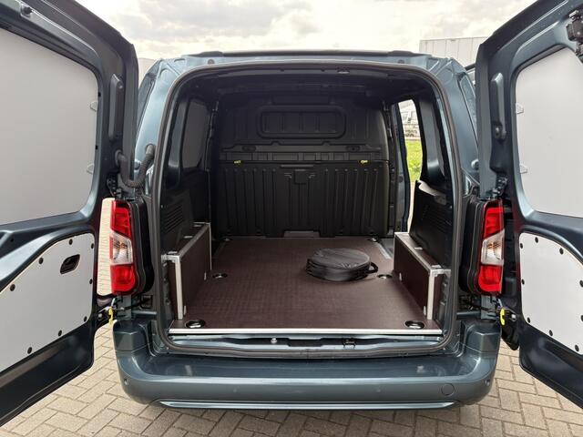 Fiat E-Doblo 50 kWh 3-zits | airco | carplay | cruise