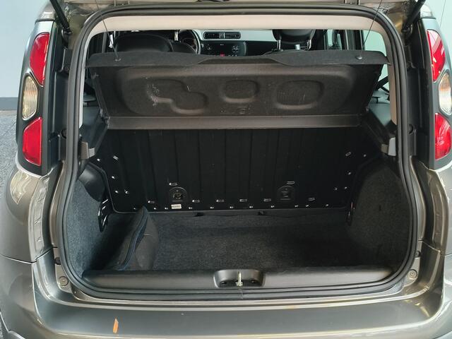 Fiat PANDA 1.0 Hybrid City Cross Rijklaar + 12 maanden Bovag-garantie Henk Jongen Auto's in Helmond, al 50 jaar service zoals 't hoort!