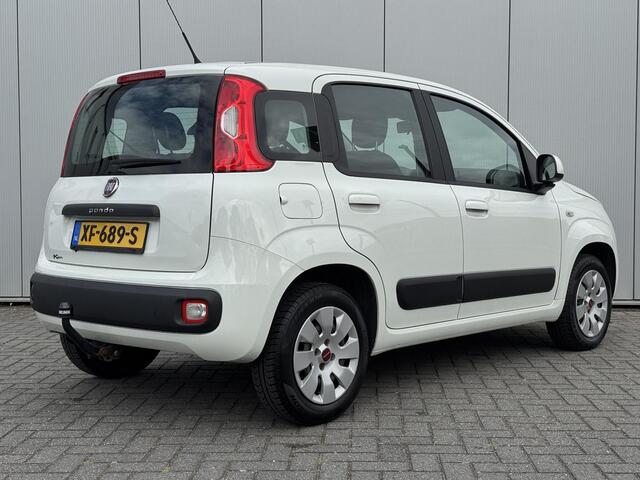 Fiat PANDA 0.9 TwinAir Lounge / Airco / Radio-CD Speler / Elektrische Ramen Voor / Trekhaak (800 KG)/ 5 Persoons /