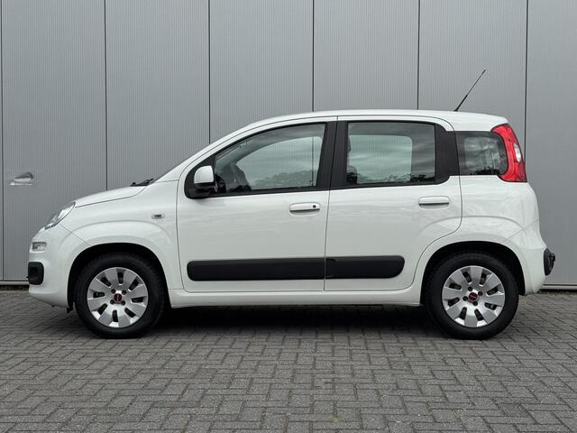 Fiat PANDA 0.9 TwinAir Lounge / Airco / Radio-CD Speler / Elektrische Ramen Voor / Trekhaak (800 KG)/ 5 Persoons /