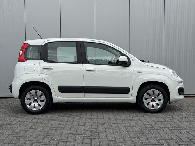 Fiat PANDA 0.9 TwinAir Lounge / Airco / Radio-CD Speler / Elektrische Ramen Voor / Trekhaak (800 KG)/ 5 Persoons /