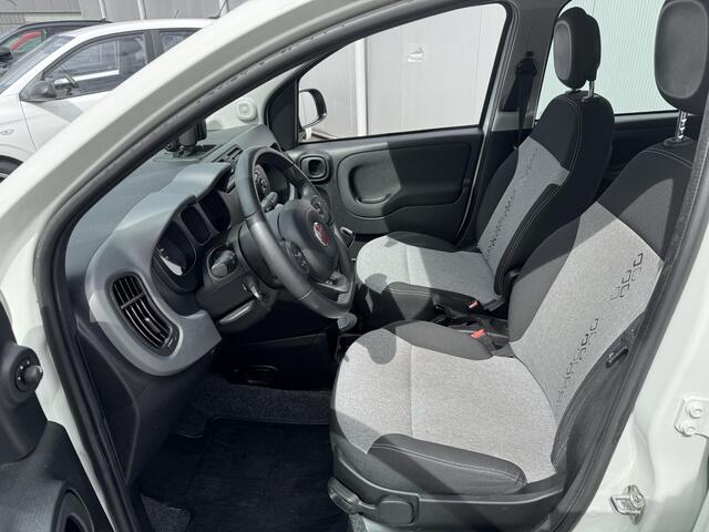Fiat PANDA 0.9 TwinAir Lounge / Airco / Radio-CD Speler / Elektrische Ramen Voor / Trekhaak (800 KG)/ 5 Persoons /