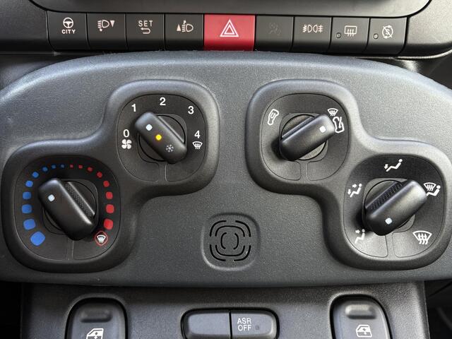 Fiat PANDA 1.0 Hybrid / Airco / Bluetooth / Achteruitrij sensoren / USB /