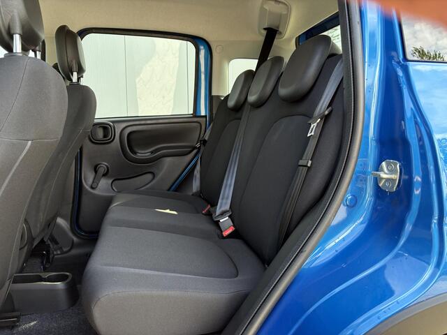 Fiat PANDA 1.0 Hybrid / Airco / Bluetooth / Achteruitrij sensoren / USB /