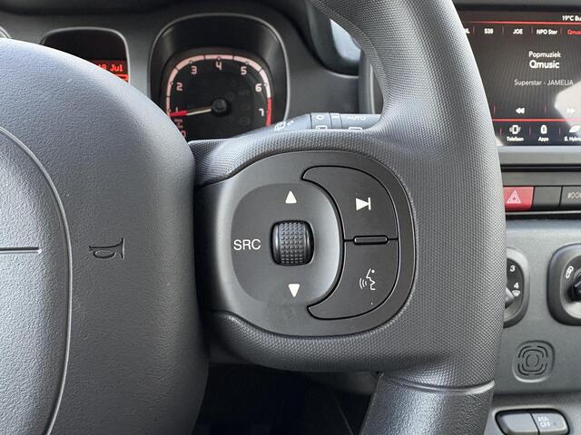 Fiat PANDA 1.0 Hybrid / Airco / Bluetooth / Achteruitrij sensoren / USB /