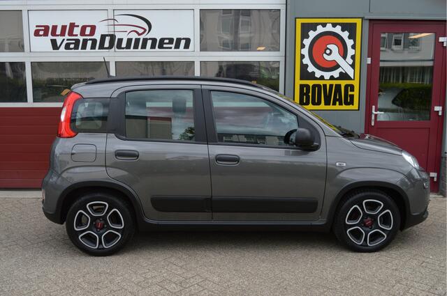 Fiat PANDA 1.0 Hybrid City Life O.a: Carplay, Airco, DAB, Centr. Vergr, Rijklaar, Etc. All-in prijs!