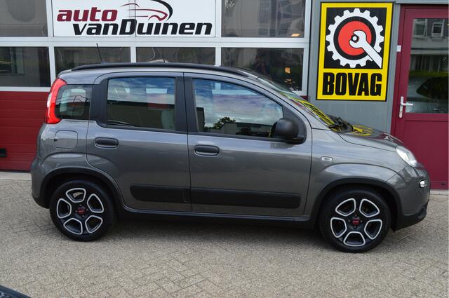 Fiat PANDA 1.0 Hybrid City Life O.a: Carplay, Airco, DAB, Bluetooth, Rijklaar, Etc. All-in prijs!