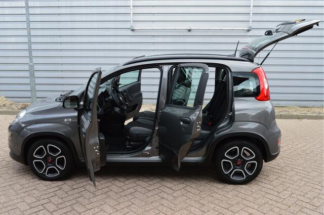 Fiat PANDA 1.0 Hybrid City Life O.a: Carplay, Airco, DAB, Bluetooth, Rijklaar, Etc. All-in prijs!