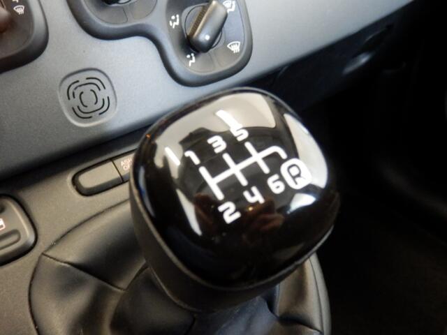 Fiat PANDA Hybride | Apple Carpl. / Andr. Auto | 5-zits | ihv best. Stoel |