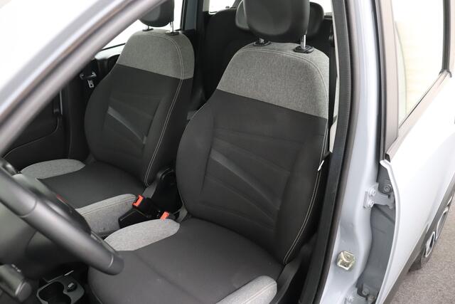 Fiat PANDA 1.0 Hybrid City Life 5-Persoons Carplay 15' LMV DAB Pack Flex