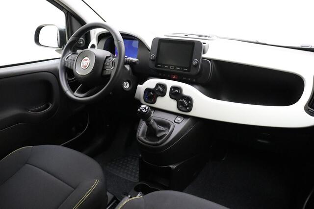Fiat PANDA 1.0 Hybrid Pandina | NIEUW | Navigatie via Carplay | Airco | Bluetooth | Cruise control | Hoge instap | Lichtmetalen velgen | Extra getint glas | Dakrails