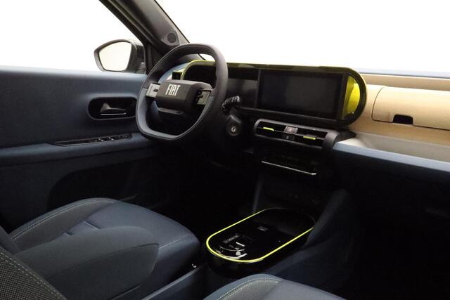 Fiat PANDA Grande 1.2 Hybrid La Prima | Navigatie | Climate control | Camera | Dakrails | Lichtmetalen velgen | Stoel & Stuurverwarming | Extra getint glas | Nieuw model | Hoge instap