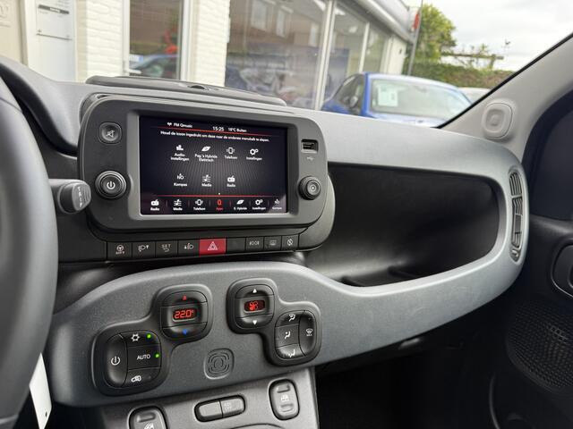 Fiat PANDA Cross 1.0 Hybrid | 5 zits | Groen |