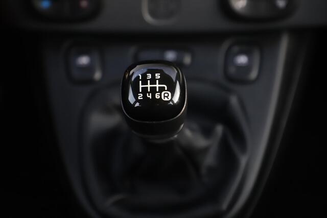 Fiat PANDA 1.0 Hybrid City Life 69PK Carplay Android Navigatie Airco All-Season Banden!