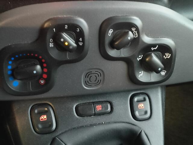 Fiat PANDA 0.9 TwinAir Edizione Cool uit 2016 Rijklaar + 12 maanden Bovag-garanntie Henk Jongen Auto's in Helmond, al 50 jaar service zoals 't hoort!