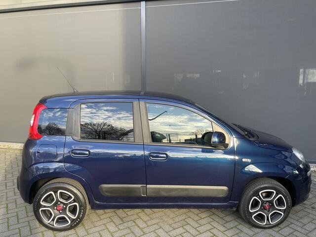 Fiat PANDA 0.9 TwinAir Turbo 80 PK Airco - Parkeersensoren achter - 5 zitplaatsen - Radio/Cd speler - Elektrische ramen voor - Centrale vergrendeling - Start/stop systeem