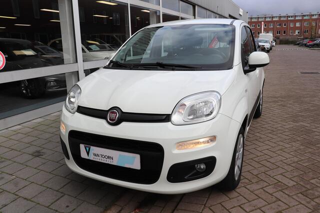 Fiat PANDA 0.9 TwinAir Lounge Automaat. Trekhaak.