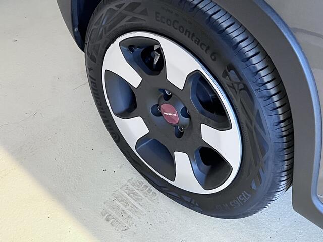 Fiat PANDA 1.0 Hybrid City Cross * 12 mnd BOVAG garantie * RIJKLAARPRIJS !