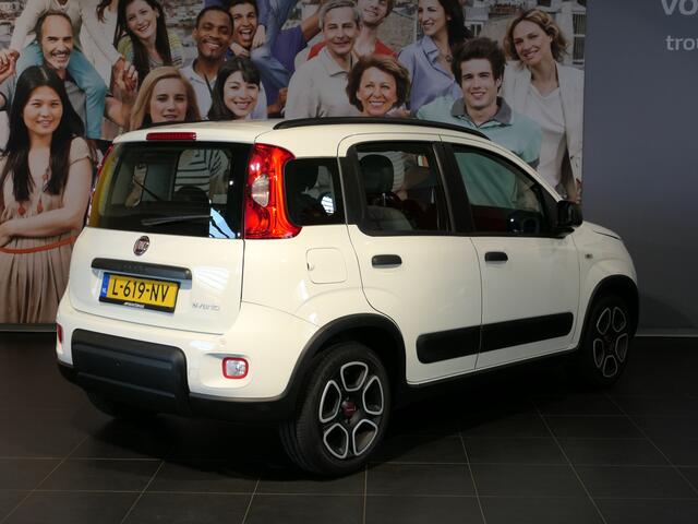 Fiat PANDA 1.0 Hybrid City Life - Occasion Lease vanaf ¤484 p/m - Sensor achter - Elektrisch verstelbare buitenspiegels
