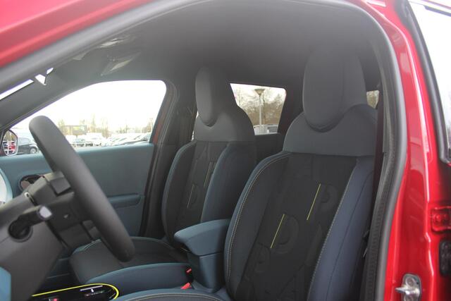 Fiat PANDA Grande 1.2 110PK Hybrid ICON | 16" LICHTMETALEN VELGEN | DRAADLOZE APPLE CARPLAY/ANDROID AUTO | PARKEERSENSOREN ACHTER | LED KOPLAMPEN | DAB+ RADIO | CRUISE CONTROL | LANE ASSIST | AIRCO | VERKEERSBORDEN HERKENNING |