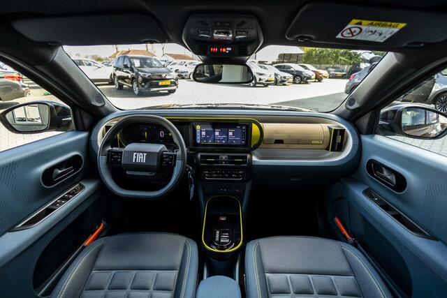 Fiat PANDA Grande La Prima 11 kW 44 kWh | Winter pakket | Camera